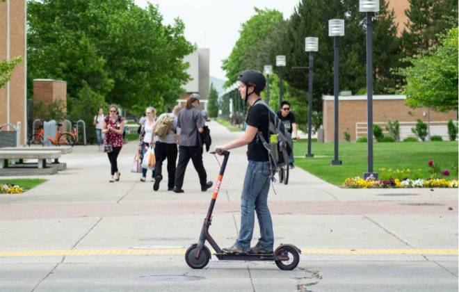 Ford compra startup de patinetes elétricos para expandir atuação além de carros.